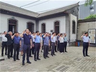 2022年省直机关学习十九届六中全会精神培训班参观学习八路军办事处.jpg