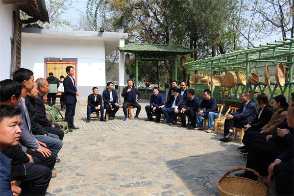 中青三班调研01.jpg