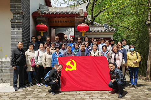 f4592cfec14e9517c0bac1f6c32b8e8_副本.jpg