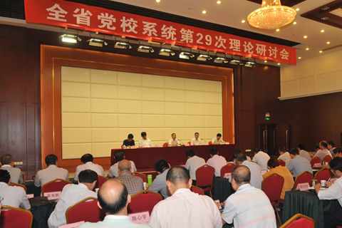 1. 路军摄_副本.jpg