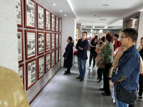 参观3.jpg