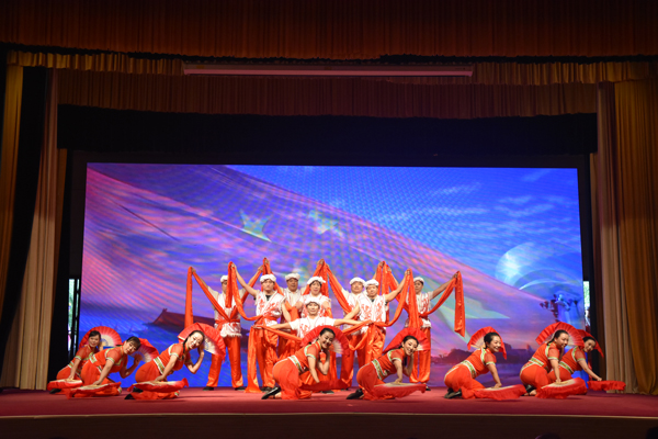 12、财务处表演舞蹈《东方红》.jpg